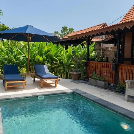 Joglo Villa Near The Beach